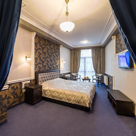 Franz Hotel&Restaurant Ivano-Frankivsk Pokoj fotografie