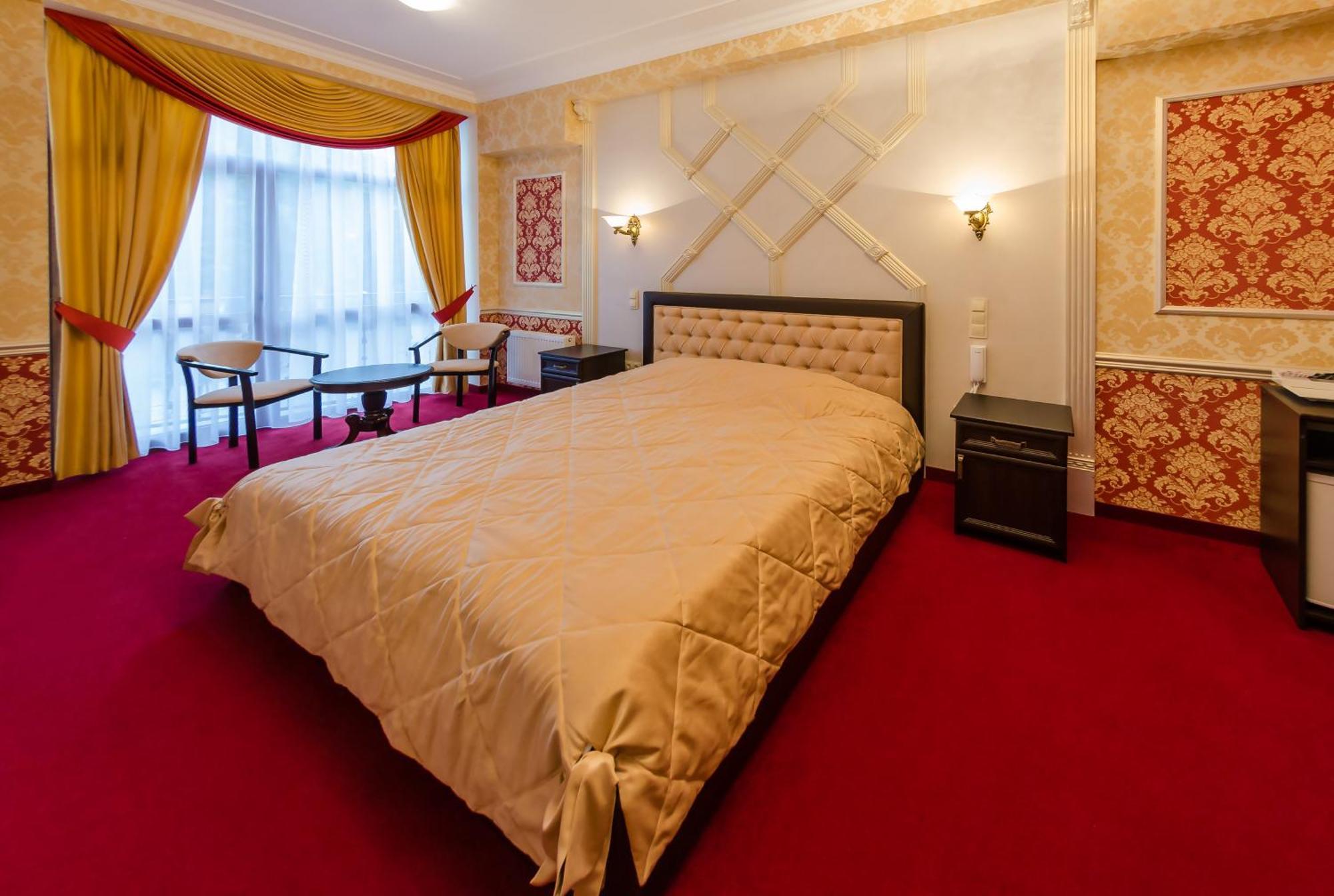 Franz Hotel&Restaurant Ivano-Frankivsk Exteriér fotografie