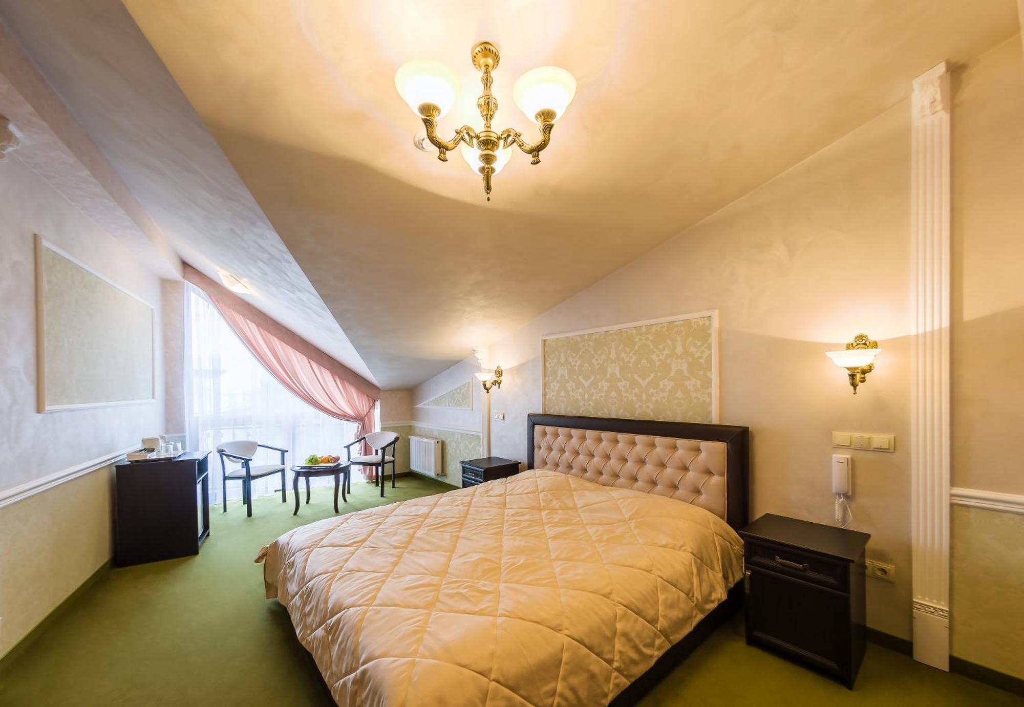 Franz Hotel&Restaurant Ivano-Frankivsk Exteriér fotografie