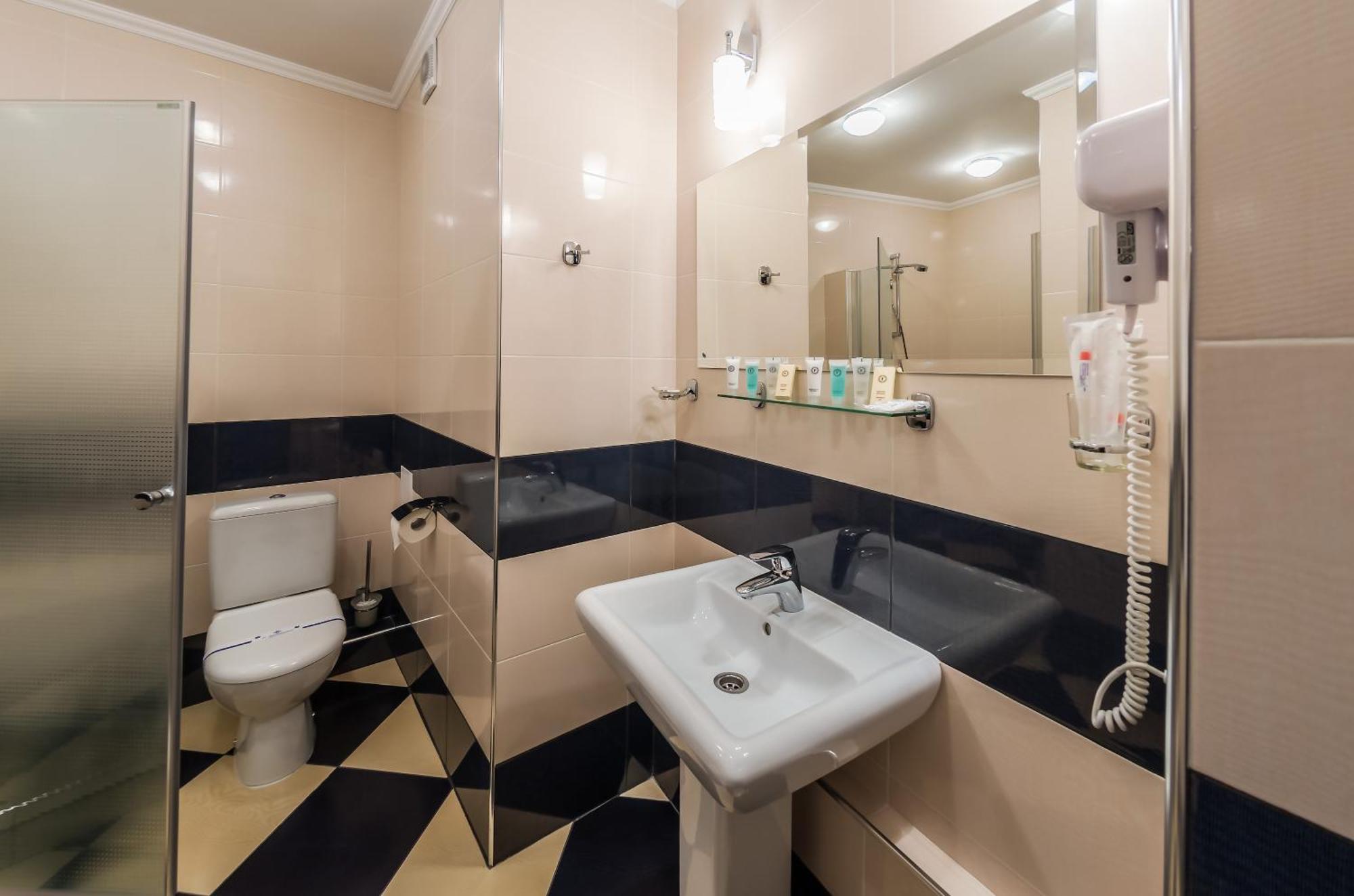 Franz Hotel&Restaurant Ivano-Frankivsk Pokoj fotografie